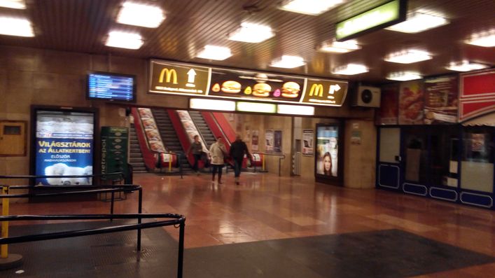 bkv aluljáró reklám