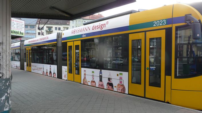 bkv villamos reklám